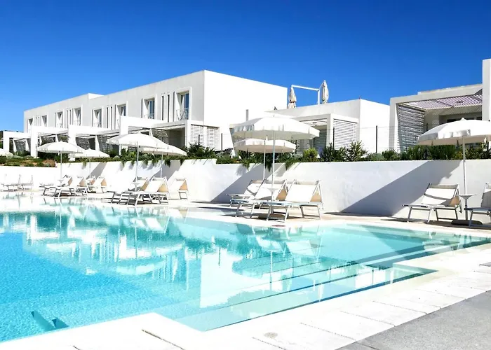 Resort Con Piscina A Soli 250 Mt Dalla Spiaggia La Pelosa