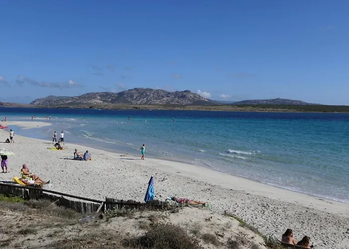 Resort Con Piscina A Soli 250 Mt Dalla Spiaggia La Pelosa