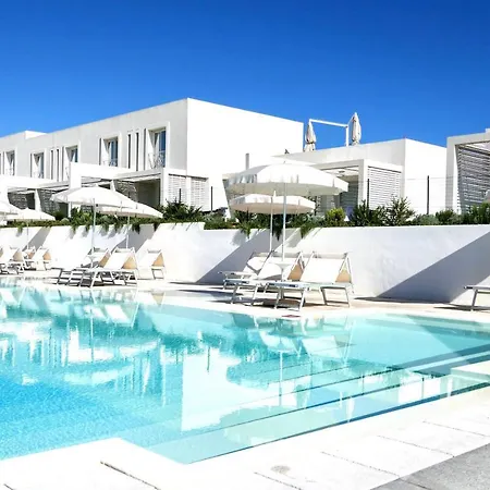Resort Con Piscina A Soli 250 Mt Dalla Spiaggia La Pelosa Stintino Exterior photo