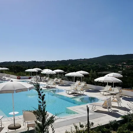 Resort Con Piscina A Soli 250 Mt Dalla Spiaggia La Pelosa Stintino Exterior photo