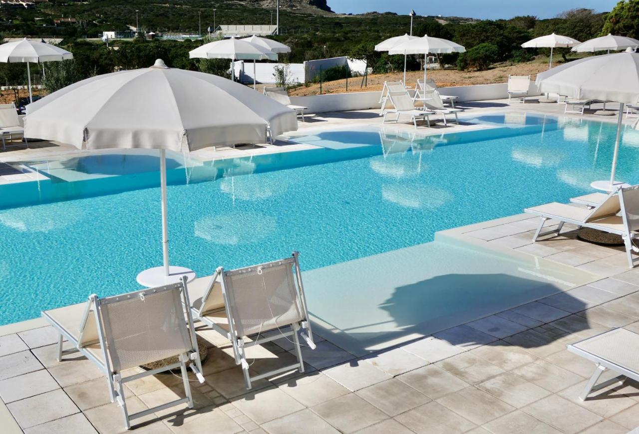 Apartment Con Piscina A 250 Mt Dalla La Pelosa *