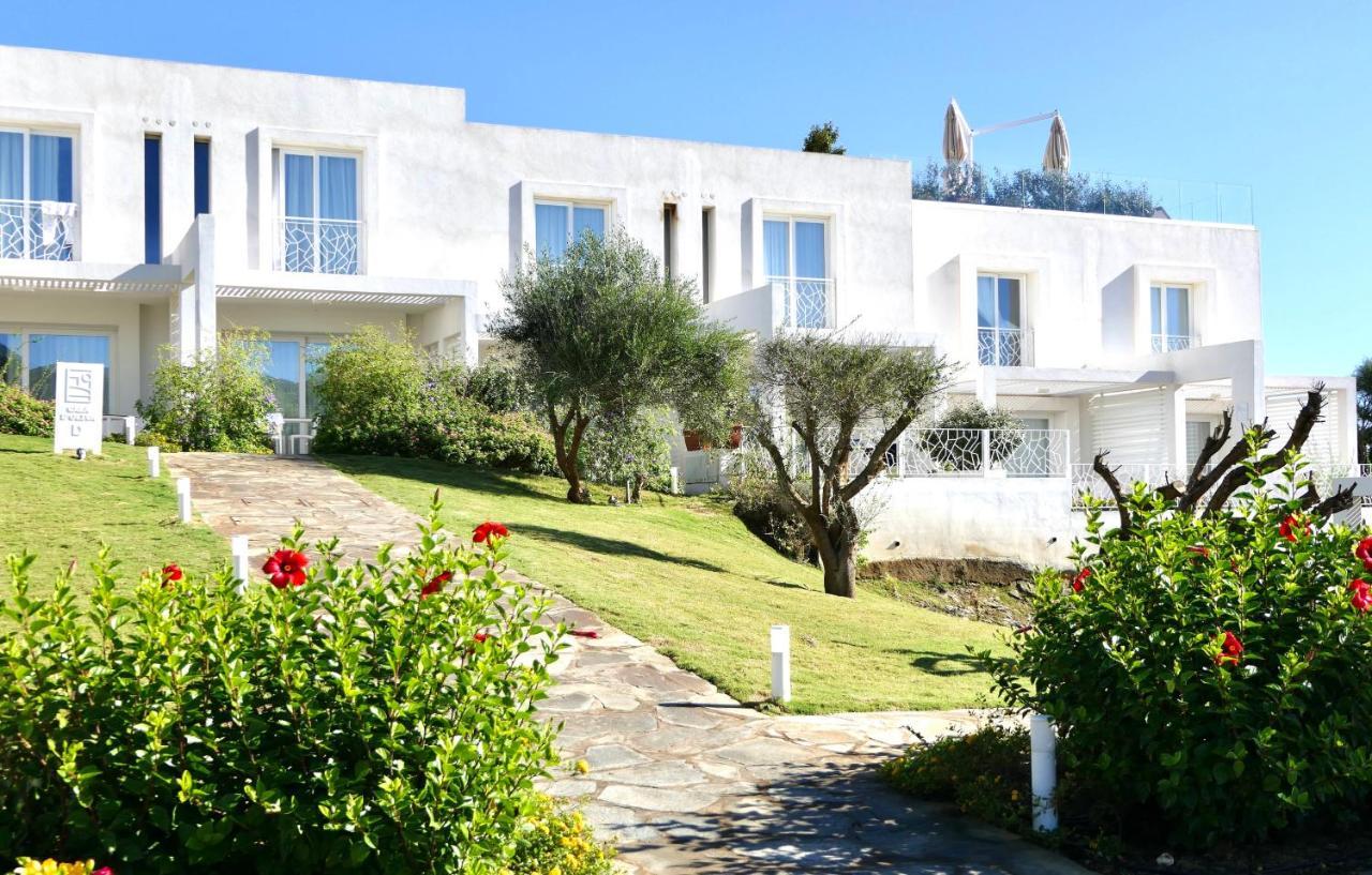 Con Piscina A 250 Mt Dalla La Pelosa Apartment